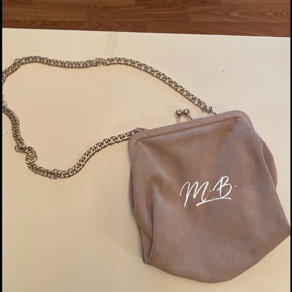 Handbags - CUTE HAND BAG